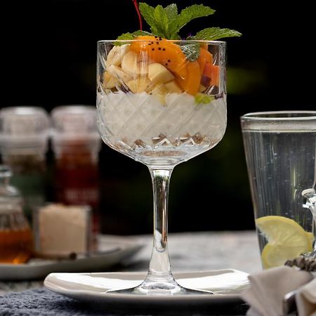 Honeysuckle Clarens Hotell Eksteriør bilde