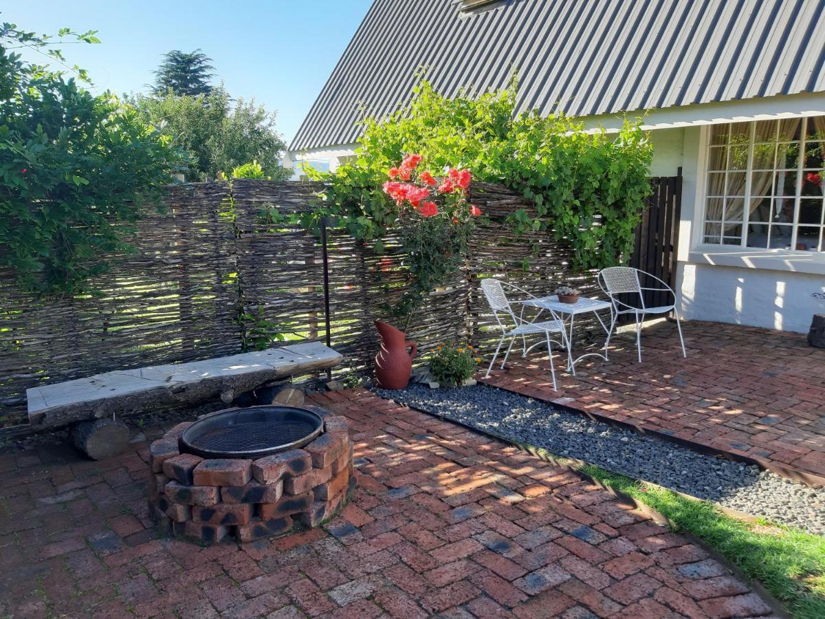 Honeysuckle Clarens Hotell Eksteriør bilde