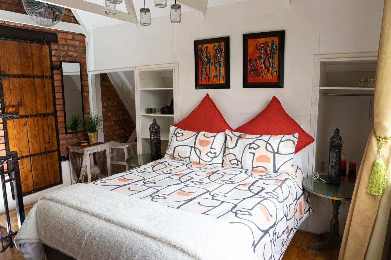 Honeysuckle Clarens Hotell Eksteriør bilde