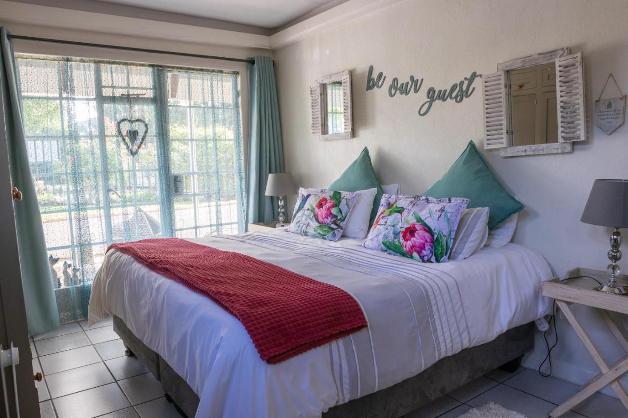 Honeysuckle Clarens Hotell Eksteriør bilde
