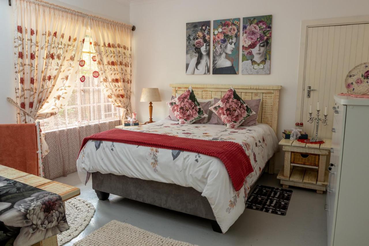 Honeysuckle Clarens Hotell Eksteriør bilde
